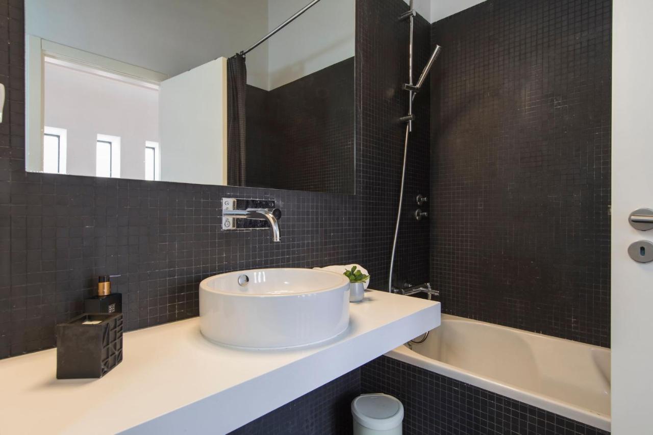 Bairro Alto Stunning Flat With Balcony By Lovelystay Lissabon Exterior foto
